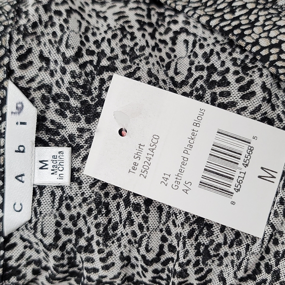 Cabi V Neck Bottom Gethered Placket Blouse - Picture 15 of 16